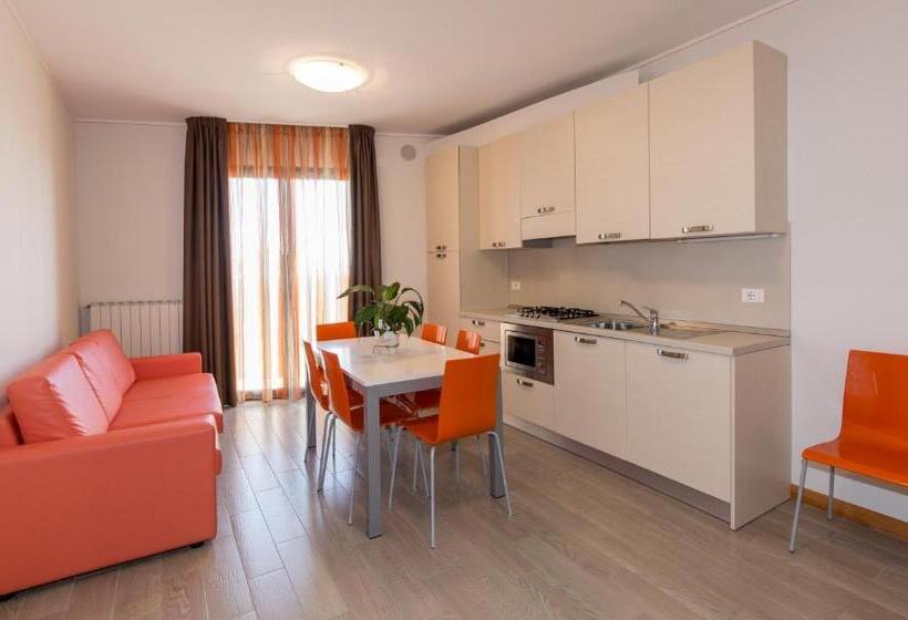 1 Bedroom Penthouse Apartment, Residence California
