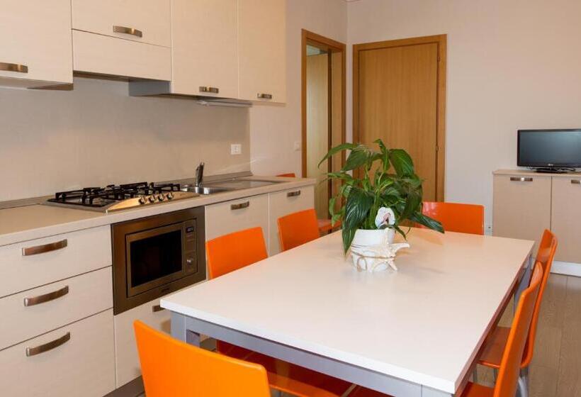 1 Bedroom Penthouse Apartment, Residence California