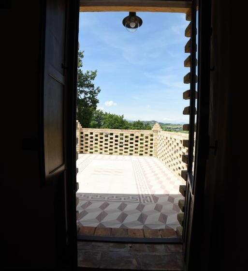Люкс Повышенной Комфортности, Agriturismo  La Valle Degli Ulivi
