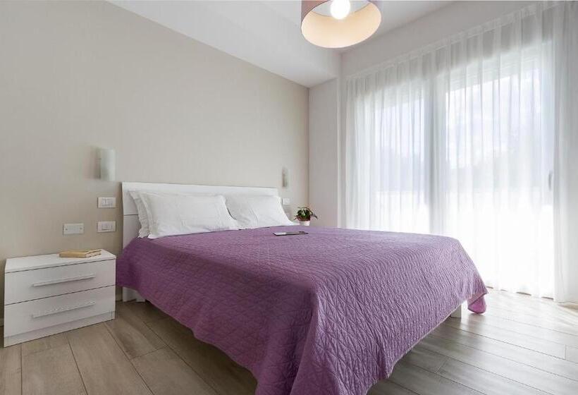 带1个卧室的带阳台的公寓, Residence Armony