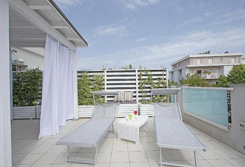 带1个卧室的顶楼公寓, Residence Armony