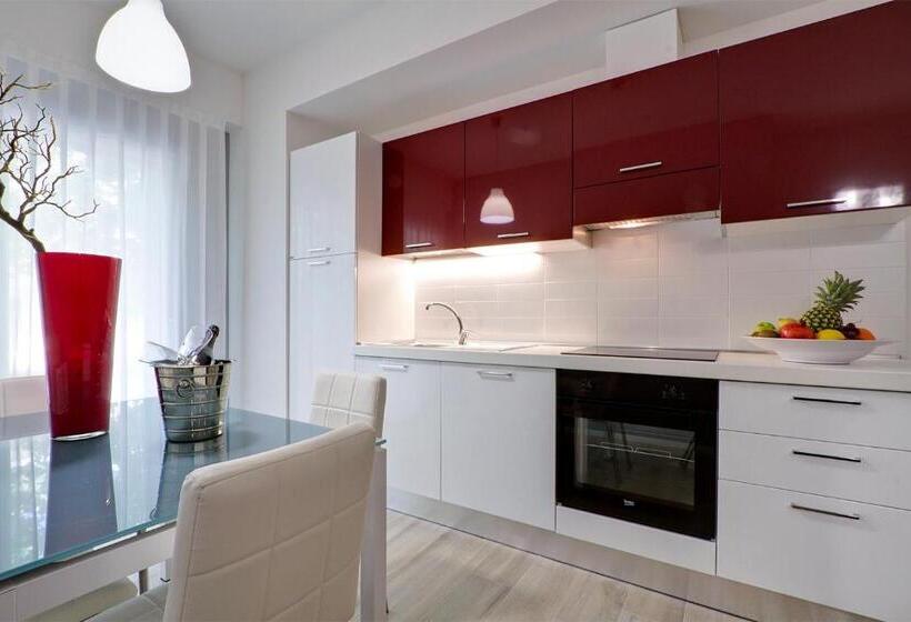 带1个卧室的带阳台的公寓, Residence Armony