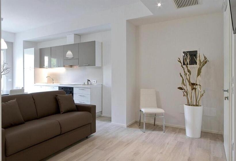 带1个卧室的带阳台的公寓, Residence Armony