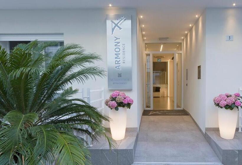 带1个卧室的带阳台的公寓, Residence Armony