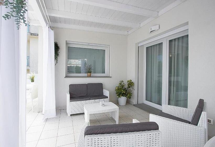 带1个卧室的顶楼公寓, Residence Armony