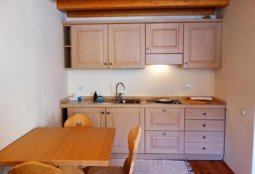 스탠다드 스튜디오, Agriturismo Maso Besleri