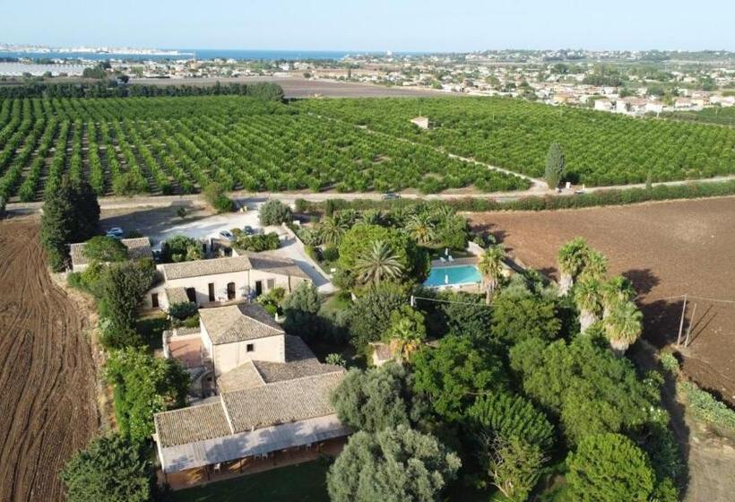 اتاق استاندارد چهار تخته, Pozzo Di Mazza