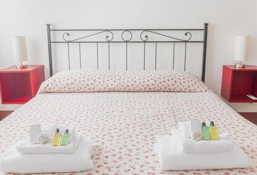 Апартаменты 3 Спальни, Agriturismo Montevecchio Isolani