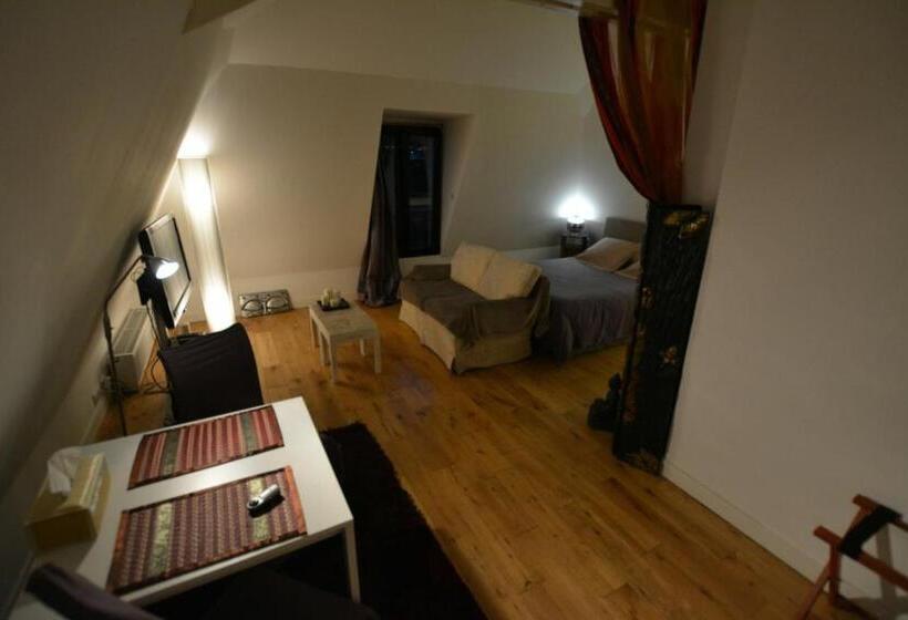 Трехместный Номер Стандарт Вид на Сад, Maison D'hôtes Les Coudreaux