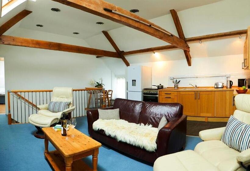 Номер Стандарт, Dale Farm Holidays
