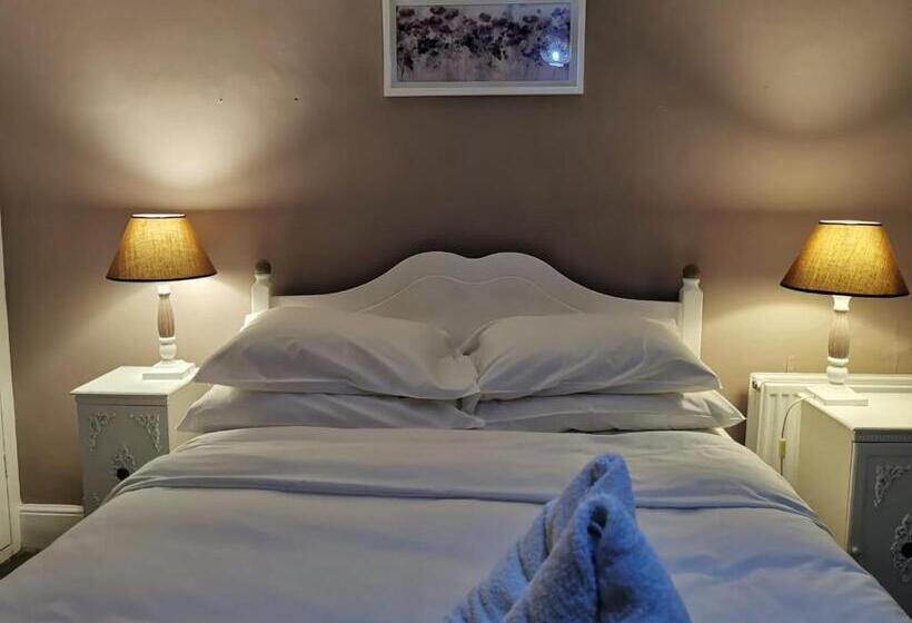 Номер Deluxe, The Compasses Inn