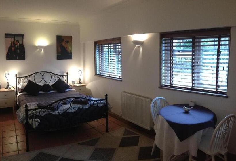 اتاق استاندارد, Tanglewood Gatwick Bed & Breakfast