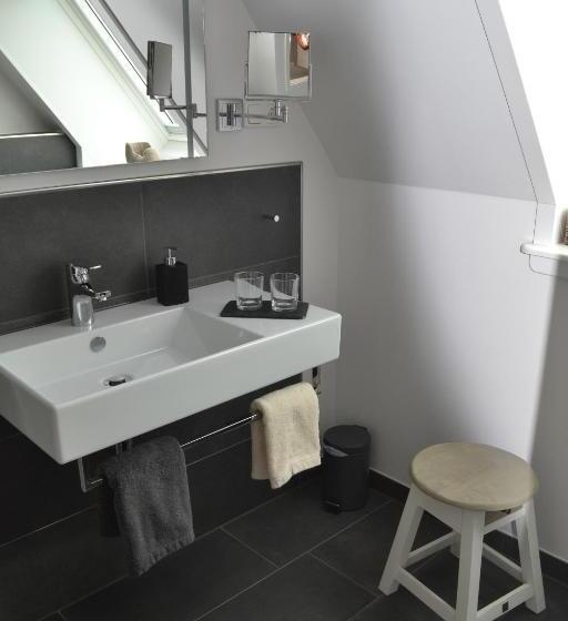 Quarto Estandar, Lagune No1