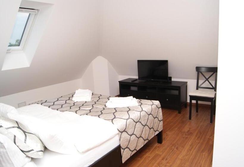 Apartamento Dúplex 1 Dormitório, Merkel Villa Apartamente