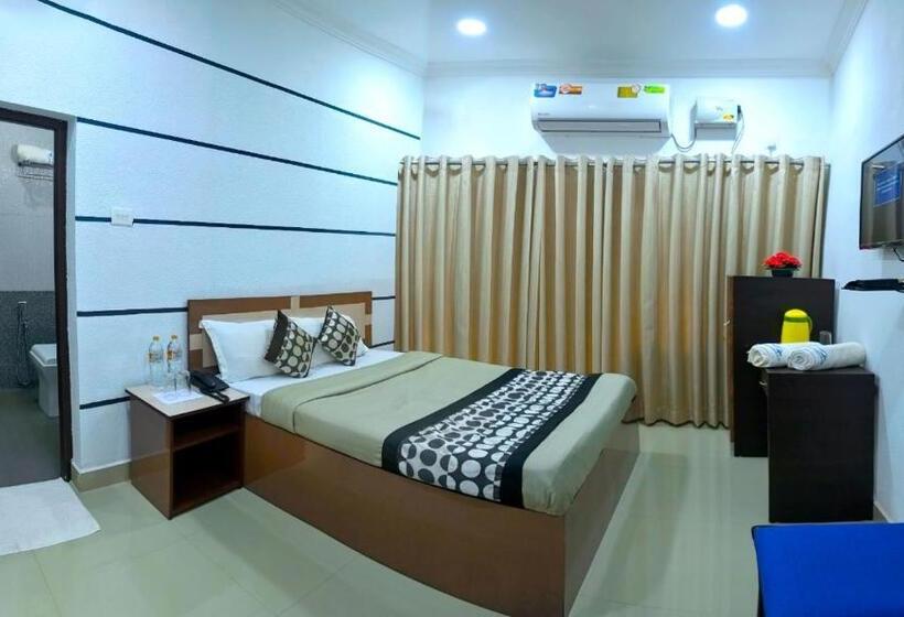 디럭스 룸, Indraprastham Tourist Home