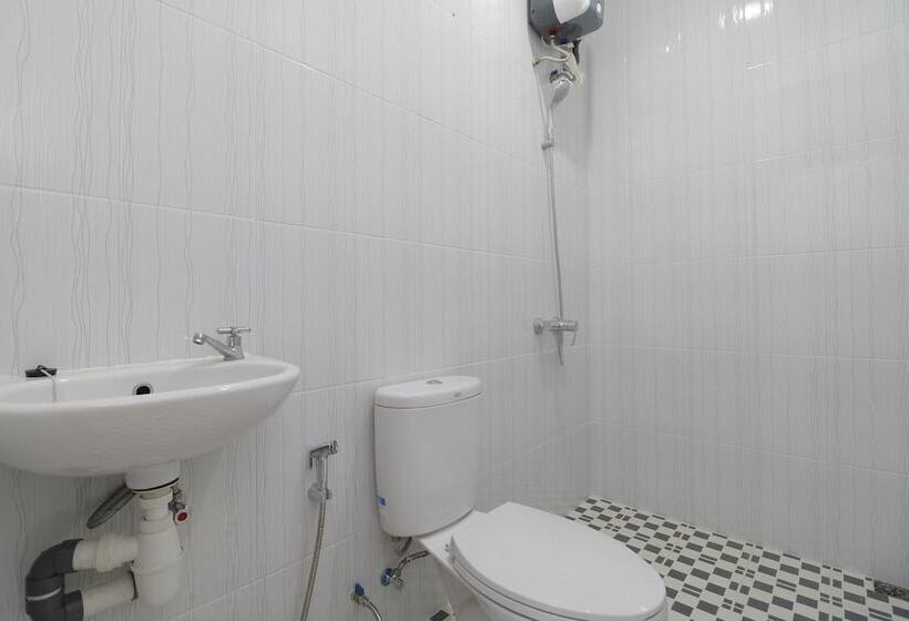 デラックスルーム, Reddoorz Plus Near Kepri Mall
