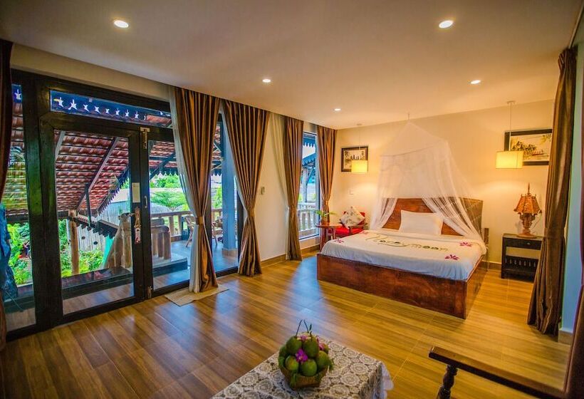 带泳池观景的豪华房, Moloppor Villa