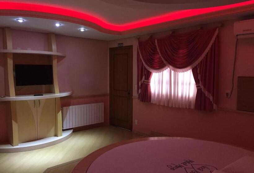 자쿠지 스위트, Motel Monza