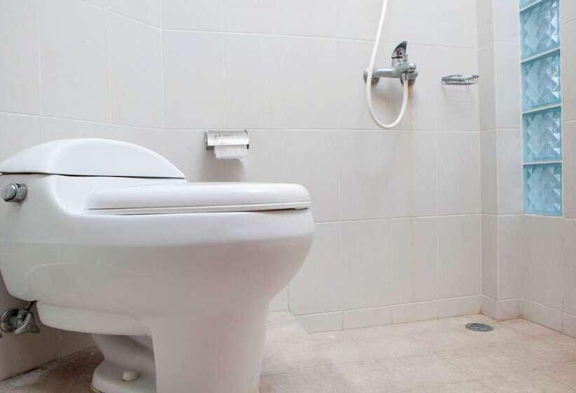 Номер Economy, Reddoorz Plus Near Dago Pakar