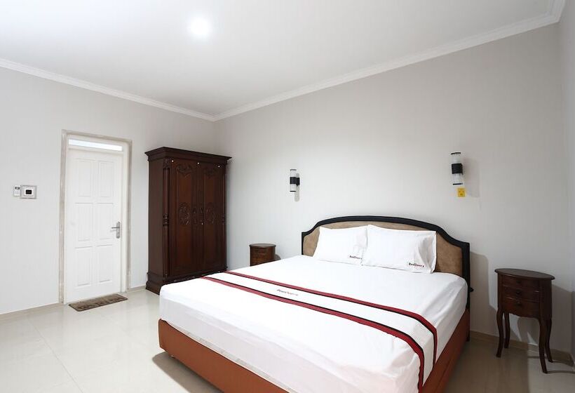 Номер Стандарт, Reddoorz Plus Near Adisucipto Airport 2