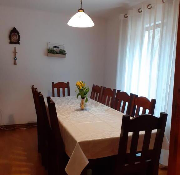 Дом 4 Спальни, Casa Maia Dambovicioara