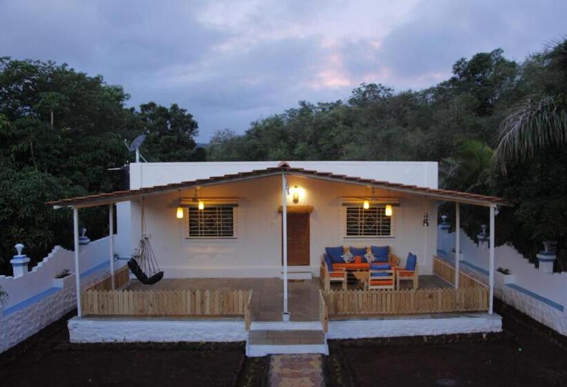 Семейное Бунгало, West Valley Farm Villa