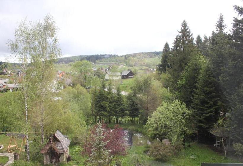 سوییت, Cottage Kazka Lisu