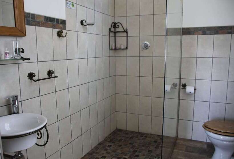 Номер Стандарт, Petal S Place