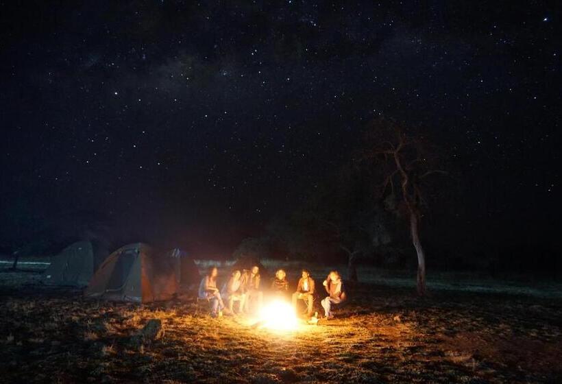 اتاق اکونومی, Mazzola Safari House & Backpacking