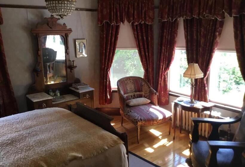 Номер Deluxe Кровать Куин, Auberge Taylor Manor