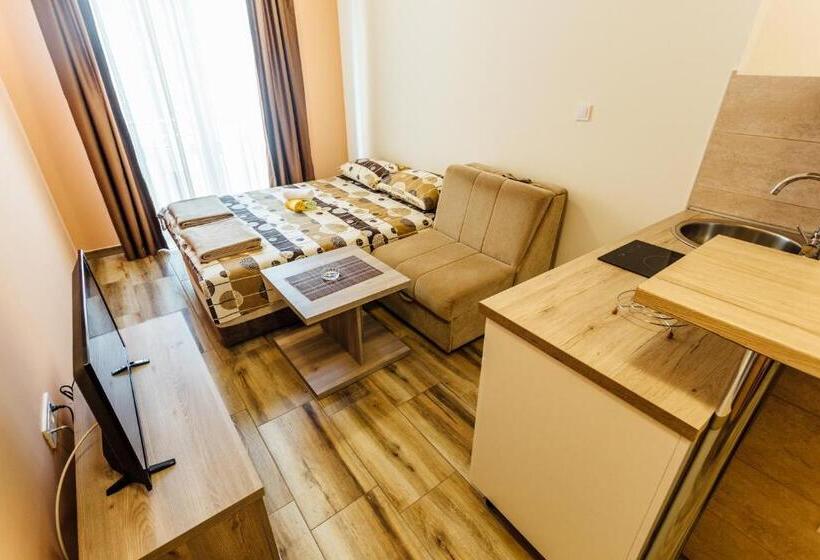 استودیوی استاندارد, Apartments Anastasija