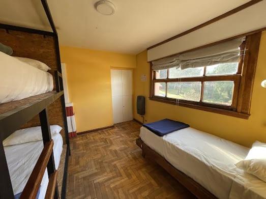 Номер Стандарт Трехместный, Pintó Casa Hostel & Bar