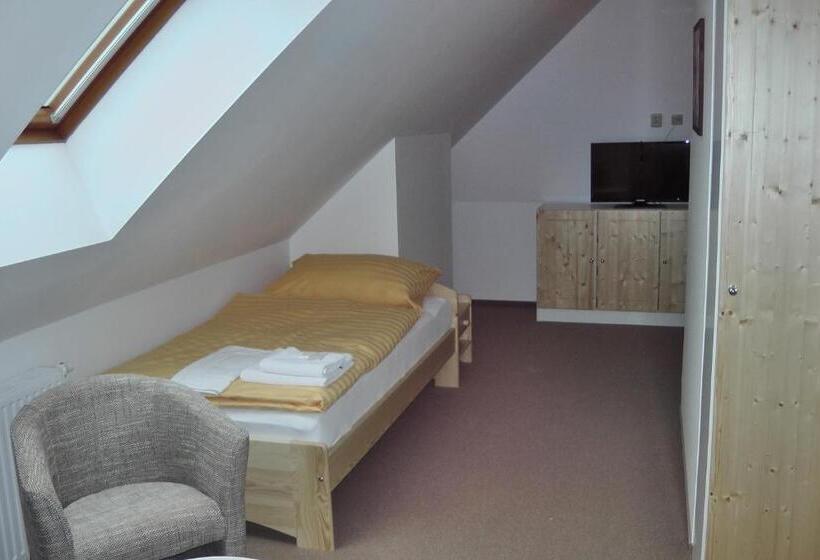 3 Bedroom Suite, Penzion Vila Machů