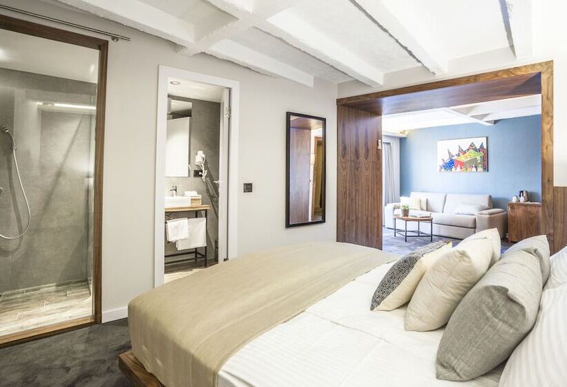 سوییت سوپریور, Nomad Luxury Suites