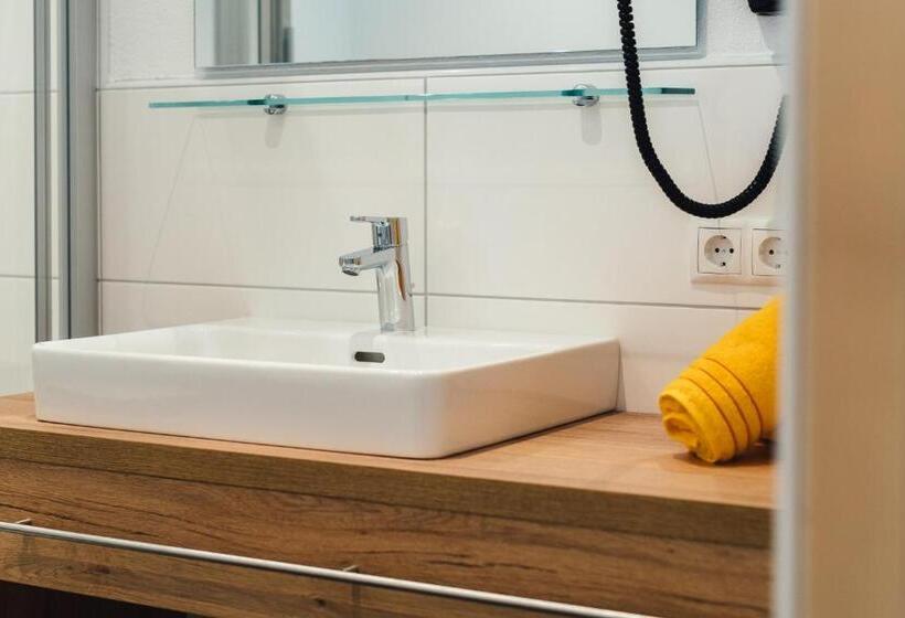 Апартаменты 1 Спальня Нижний Этаж, Nowders Apartments