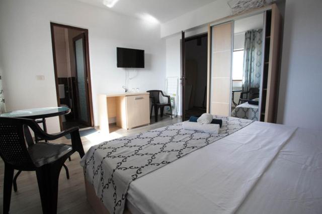 Номер Deluxe с Балконом, Villa Sunset Beach Mamaia Nord