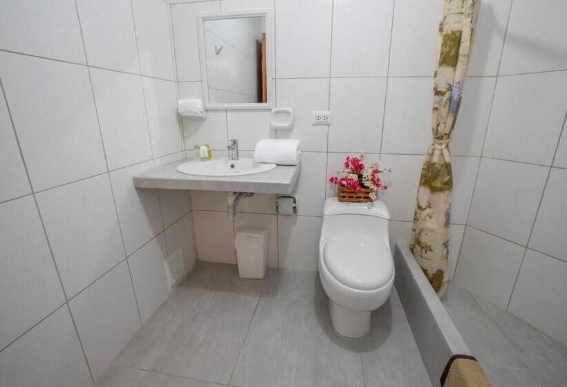 اتاق استاندارد, Amazonia Siu Hostal