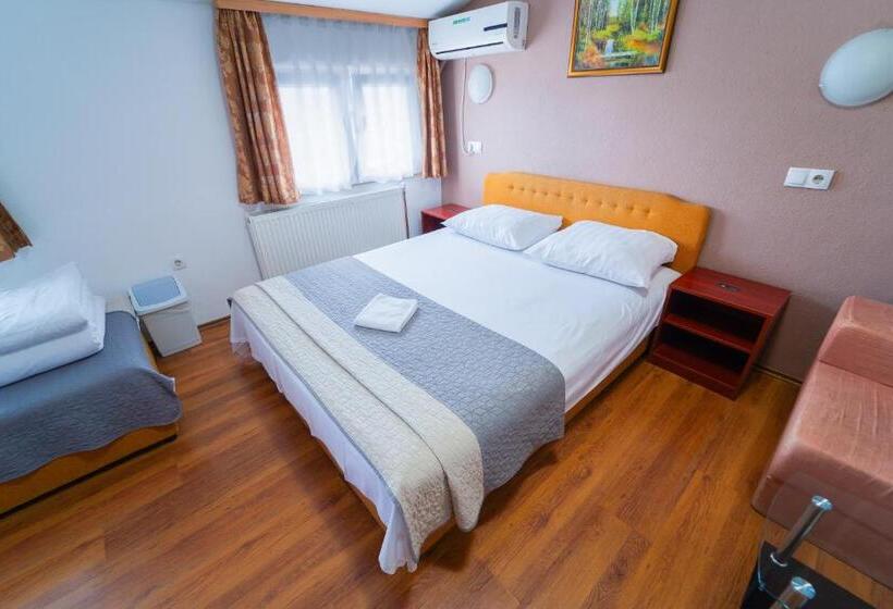 اتاق استاندارد چهار تخته, Guest House Babilon