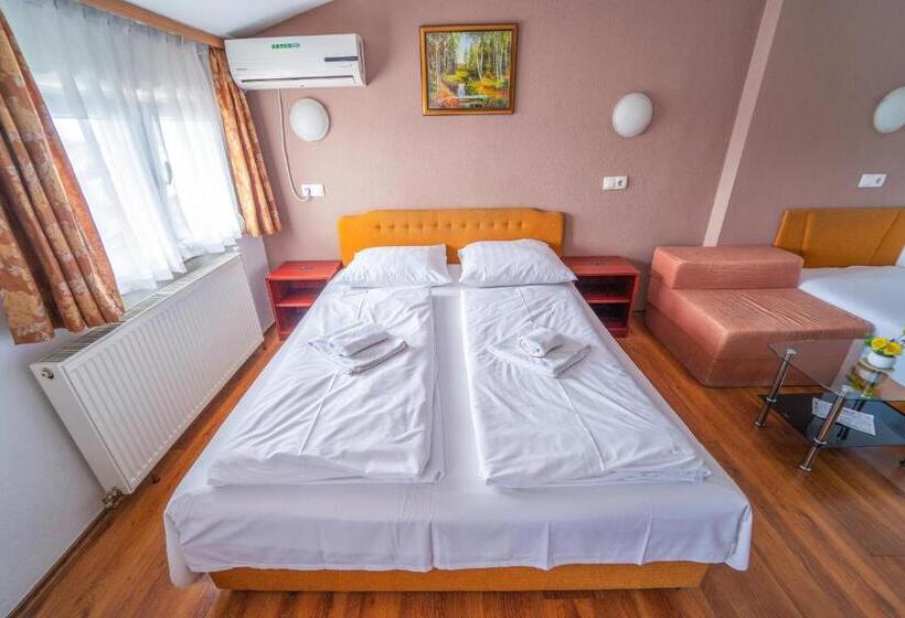 اتاق استاندارد چهار تخته, Guest House Babilon