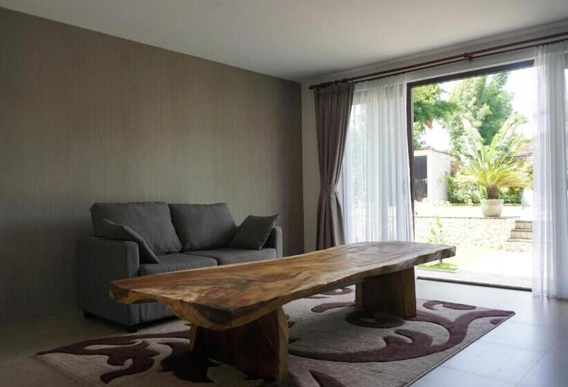 Номер Стандарт, 14 Palms