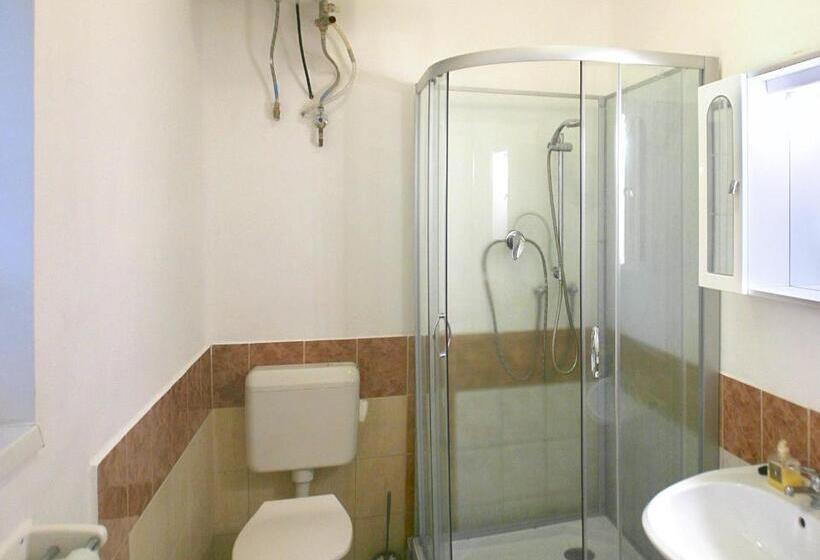 آپارتمان 1 خوابه, Avar Vendégház