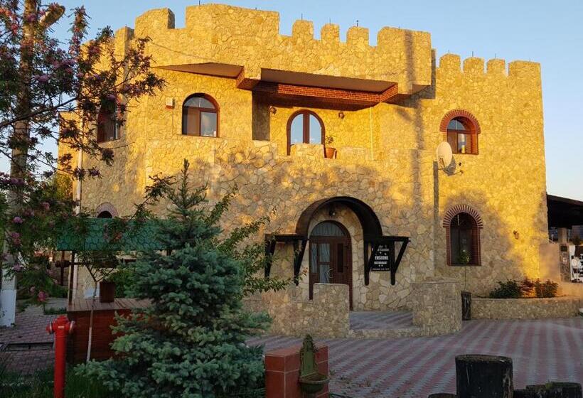 اتاق استاندارد, Royal Castle