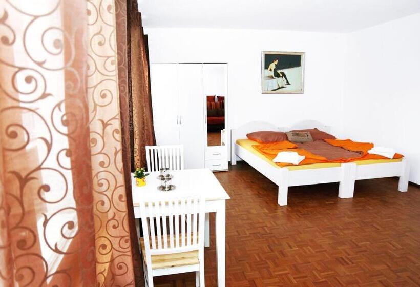 חדר סופריור לארבעה, Hostel Villa Viva