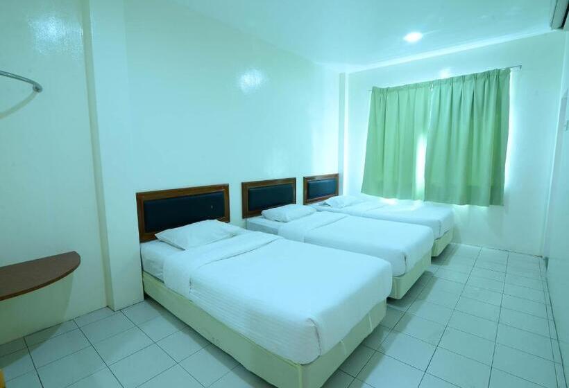 اتاق استاندارد سه نفره, Mersing