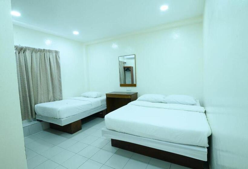 اتاق استاندارد سه نفره, Mersing