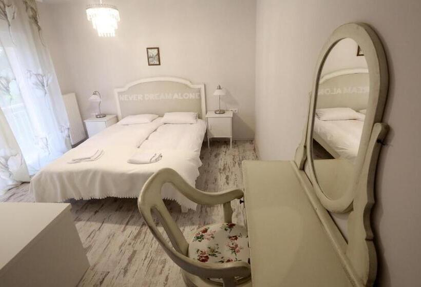 اتاق استاندارد, Pastel Guesthouse