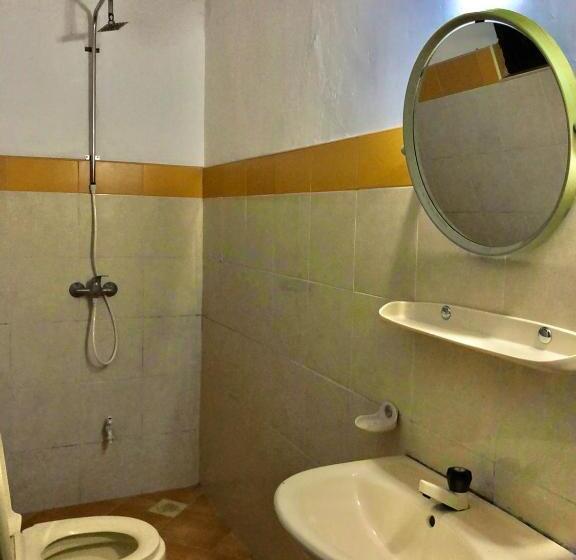 اتاق استاندارد سه نفره, Sundowners Guesthouse