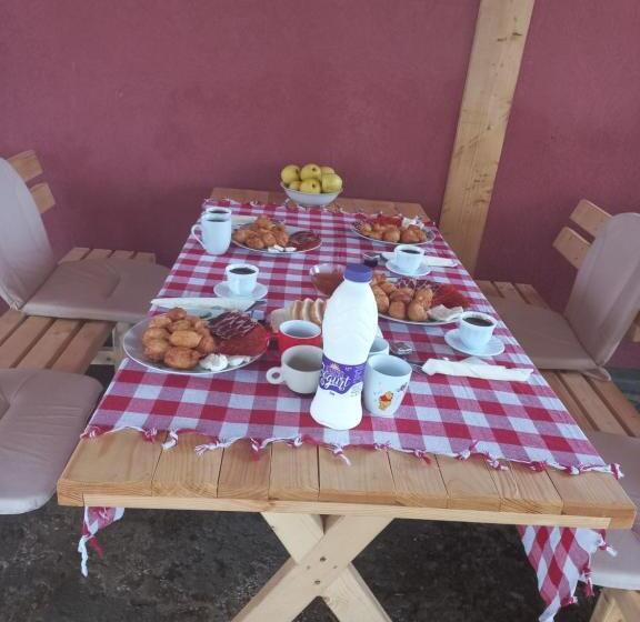 آپارتمان 1 خوابه همکف, Apartmani Sobe Sljivancanin