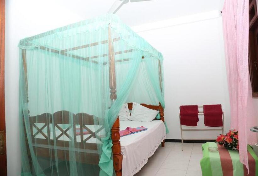 اتاق استاندارد, Rainbow Guest House