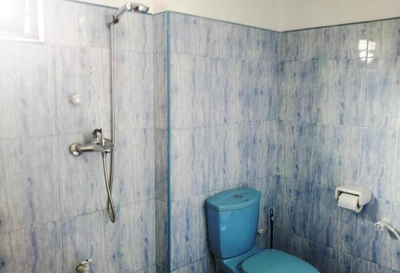 اتاق خانوادگی, Rainbow Guest House